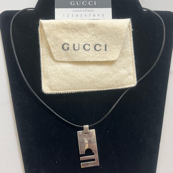 Auth Gucci Libra ♎️ Silver Necklace - Picture 2 of 4